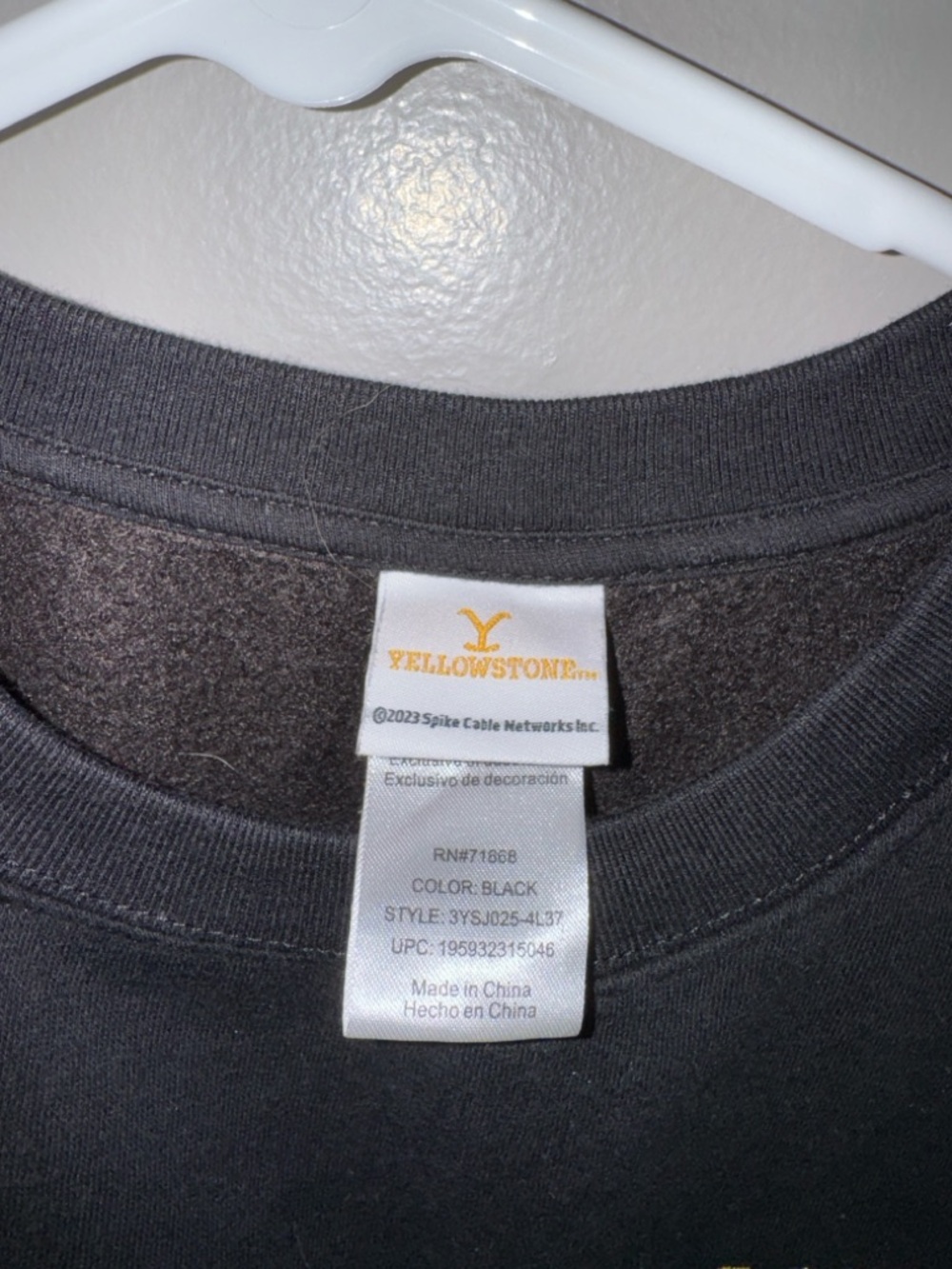 Yellowstone Dutton Ranch Crewneck - Picture 4 of 5